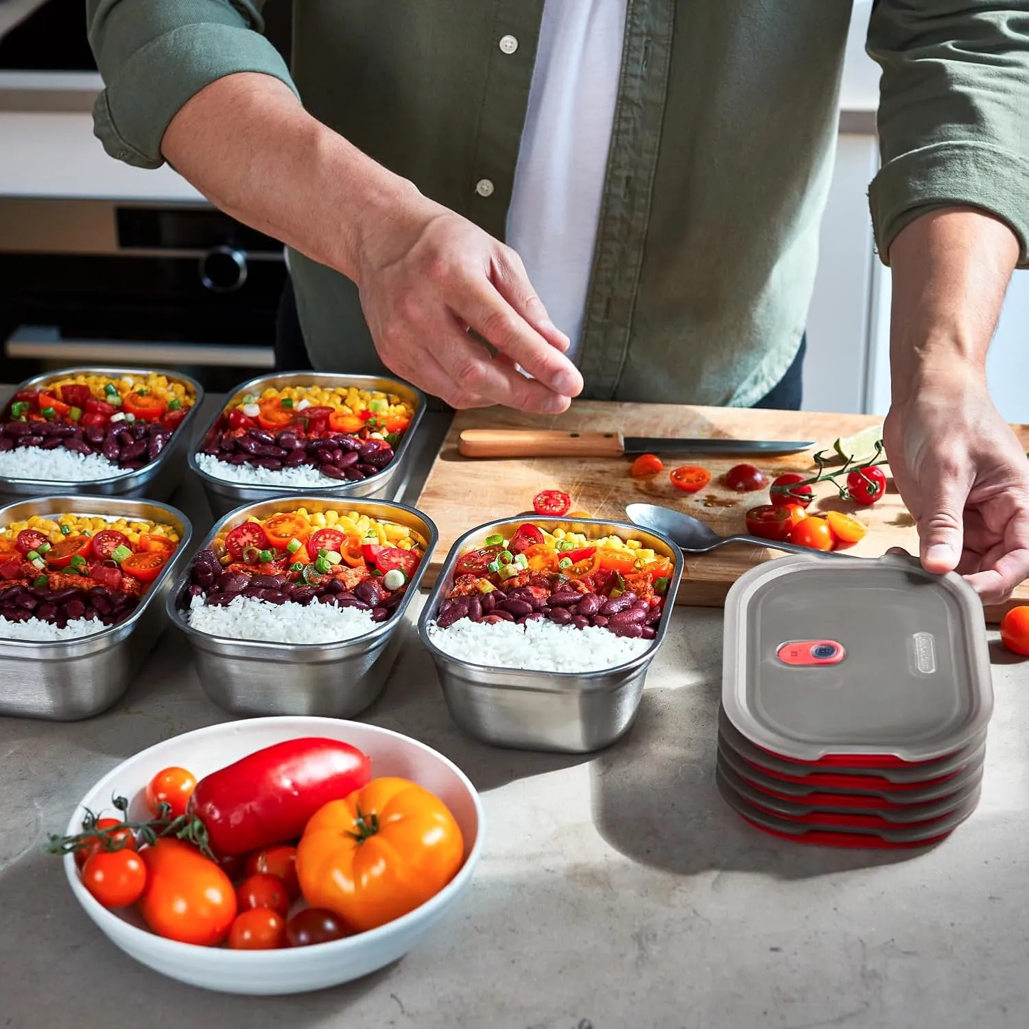 BLACK   BLUM Microwavable Stainless Steel Lunch Box | Multi-Function, Vacuum Sealed Container for Healthy Food | Portable and Stackable Food Storage for Office and Outdoor | 20 oz / 600 ml