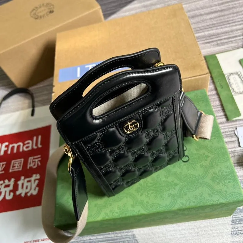 Charm - GG Bags - 902