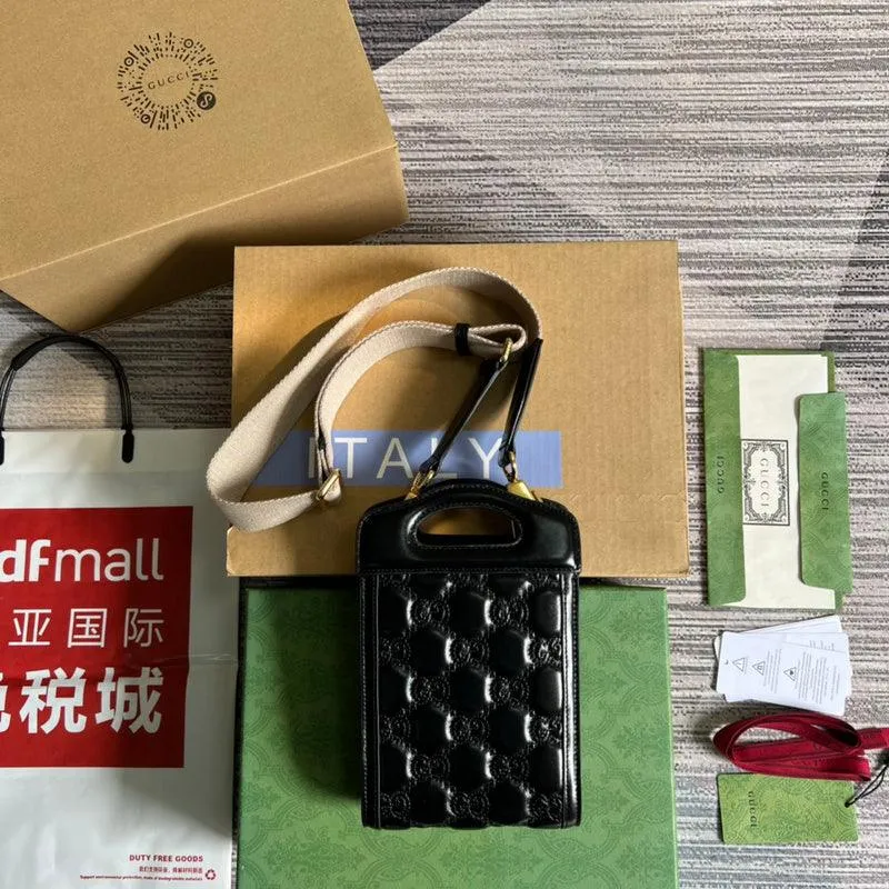 Charm - GG Bags - 902