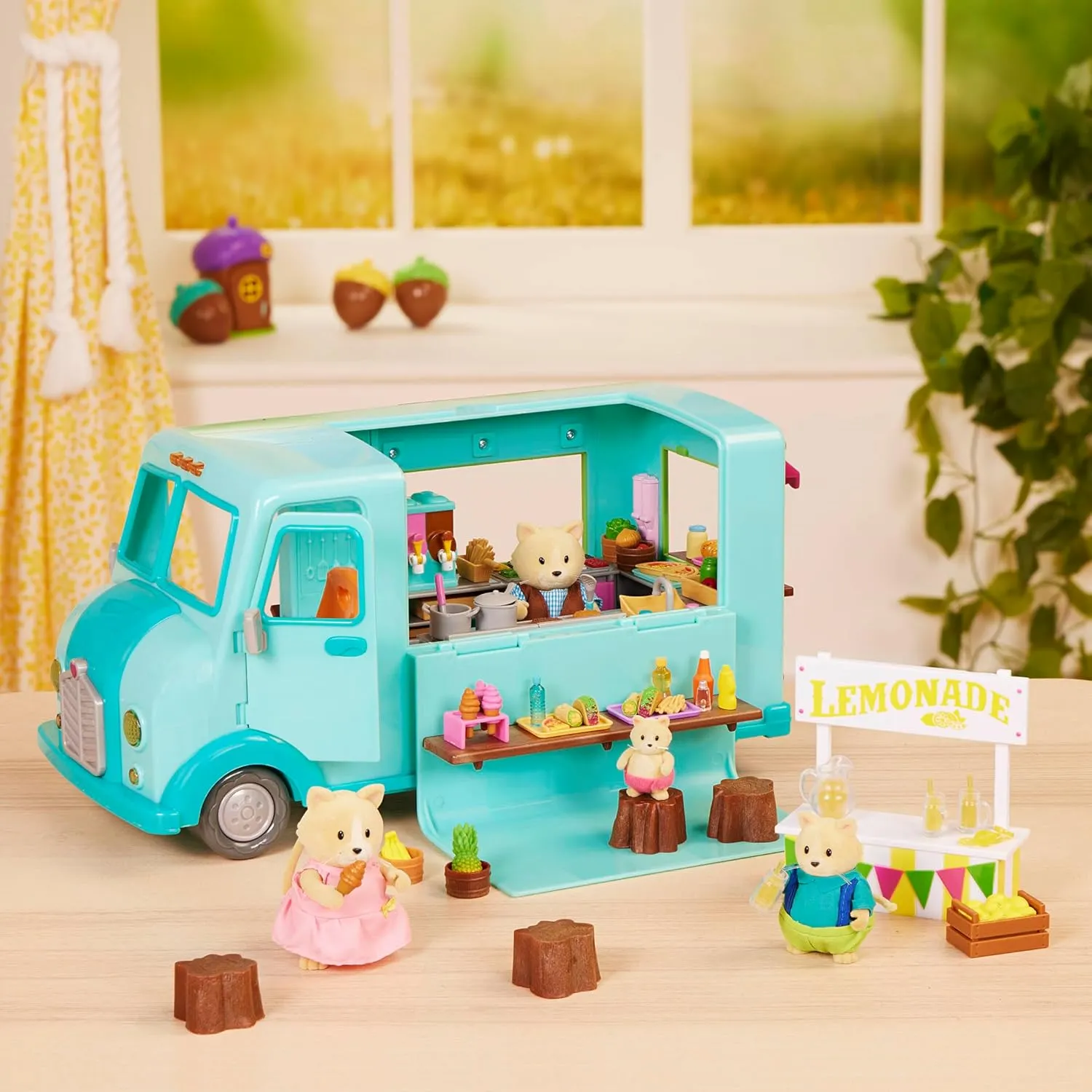 Li’l Woodzeez – Honeysuckle Sweet & Treats Playset – 107 Pcs Food Truck & Pretend Play Food – Cat Family with Storybook Included – Doll Playset with Furnitures for Kids 3 Years  