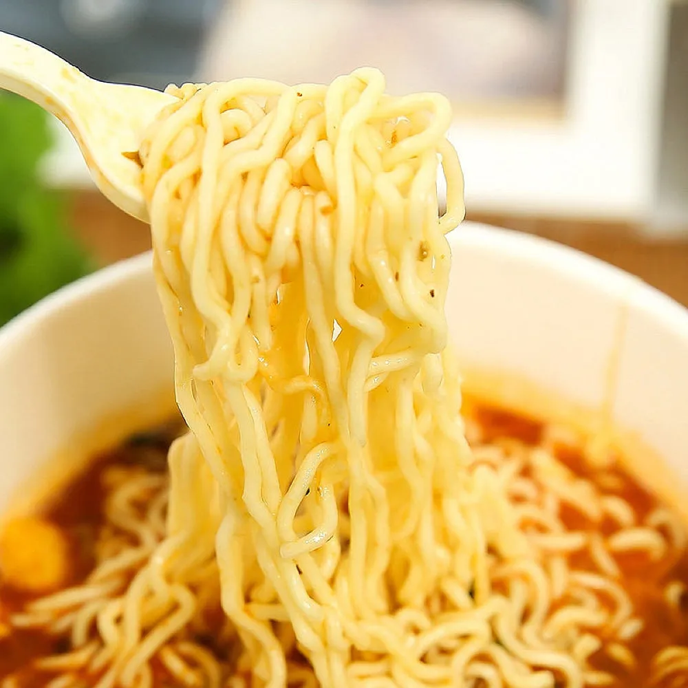 Master Kong Pickled Chili Beef Instant Noodles - 104g x 5 Packs