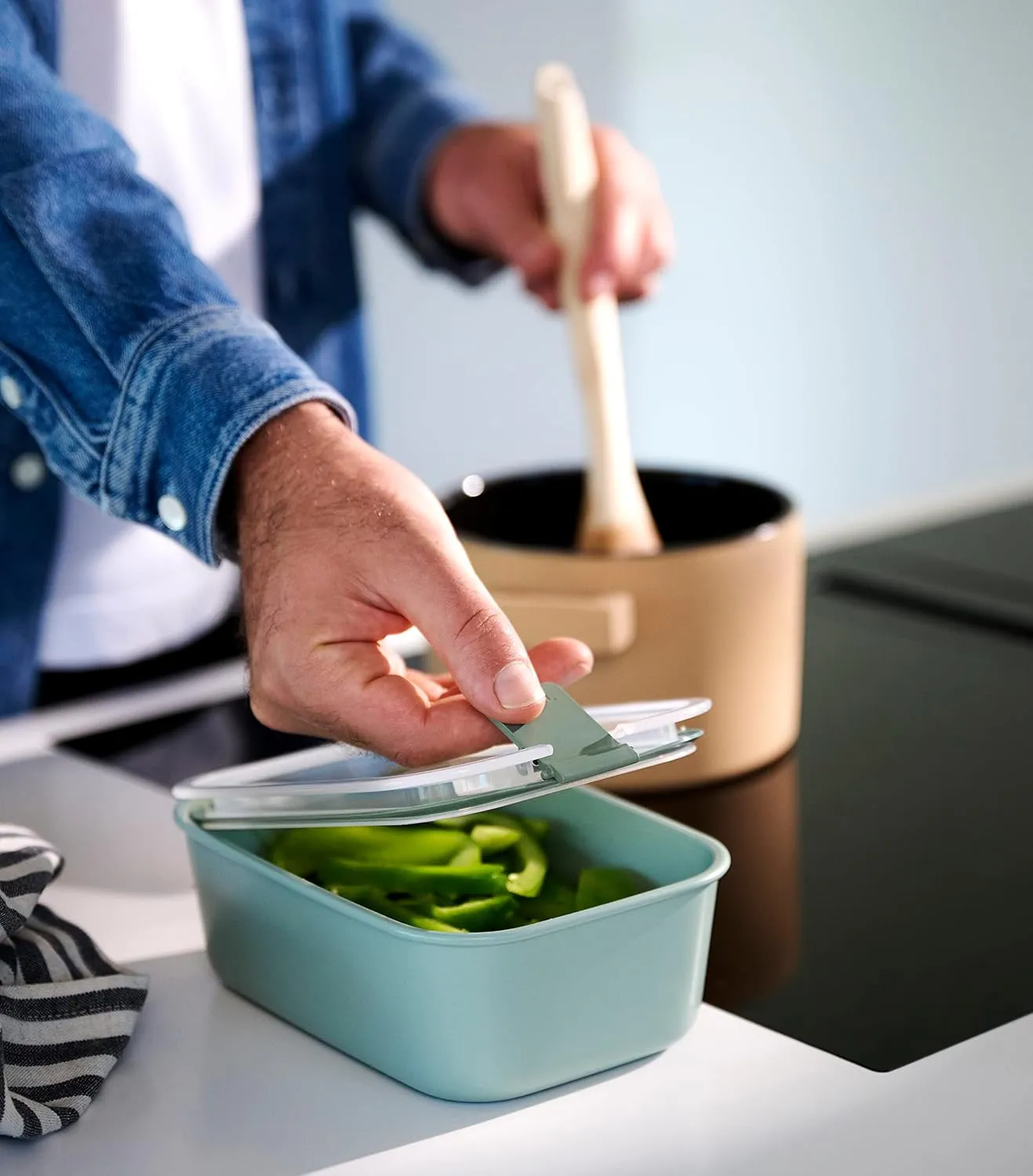 Mepal EasyClip 34oz/1000ml - Leakproof & Airtight Food Storage Container | BPA-Free | One-Click Open & Close System | Nordic-Sage | Made in Holland