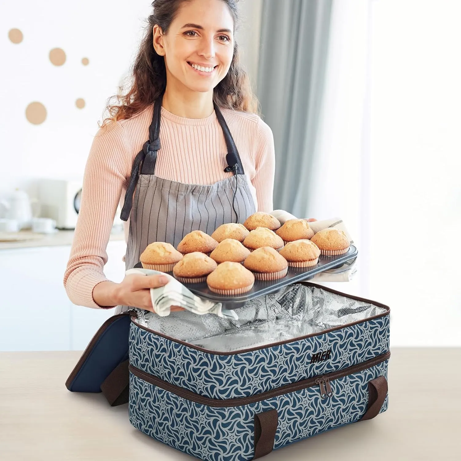 MIER Insulated Casserole Carrier Fits 9"x13" Baking Dishes/Foil Pans, Double Food Carriers Bag Thermal Holder for Hot or Cold Food Lasagna Lugger Potluck Parties Picnic Travel, Deep Blue