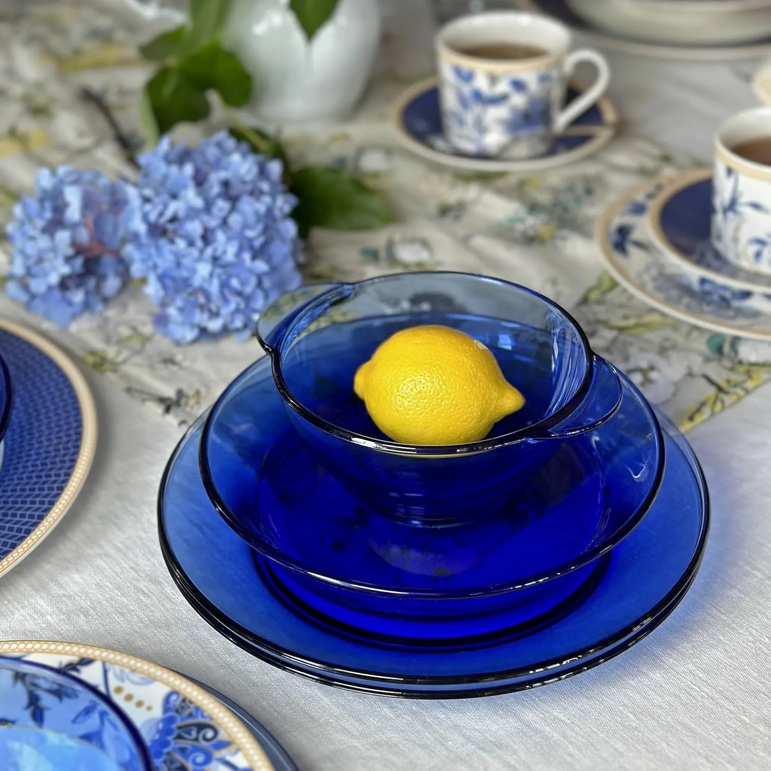 STPGoods 4 Pack Glass Dessert Plates - 9-Inch Blue Glass Eating Plates, Circular Glass Dinnerware for Salad, Cake, Appetizer, Round Serving Dishes for Kitchen, Microwave and Dishwasher Safe