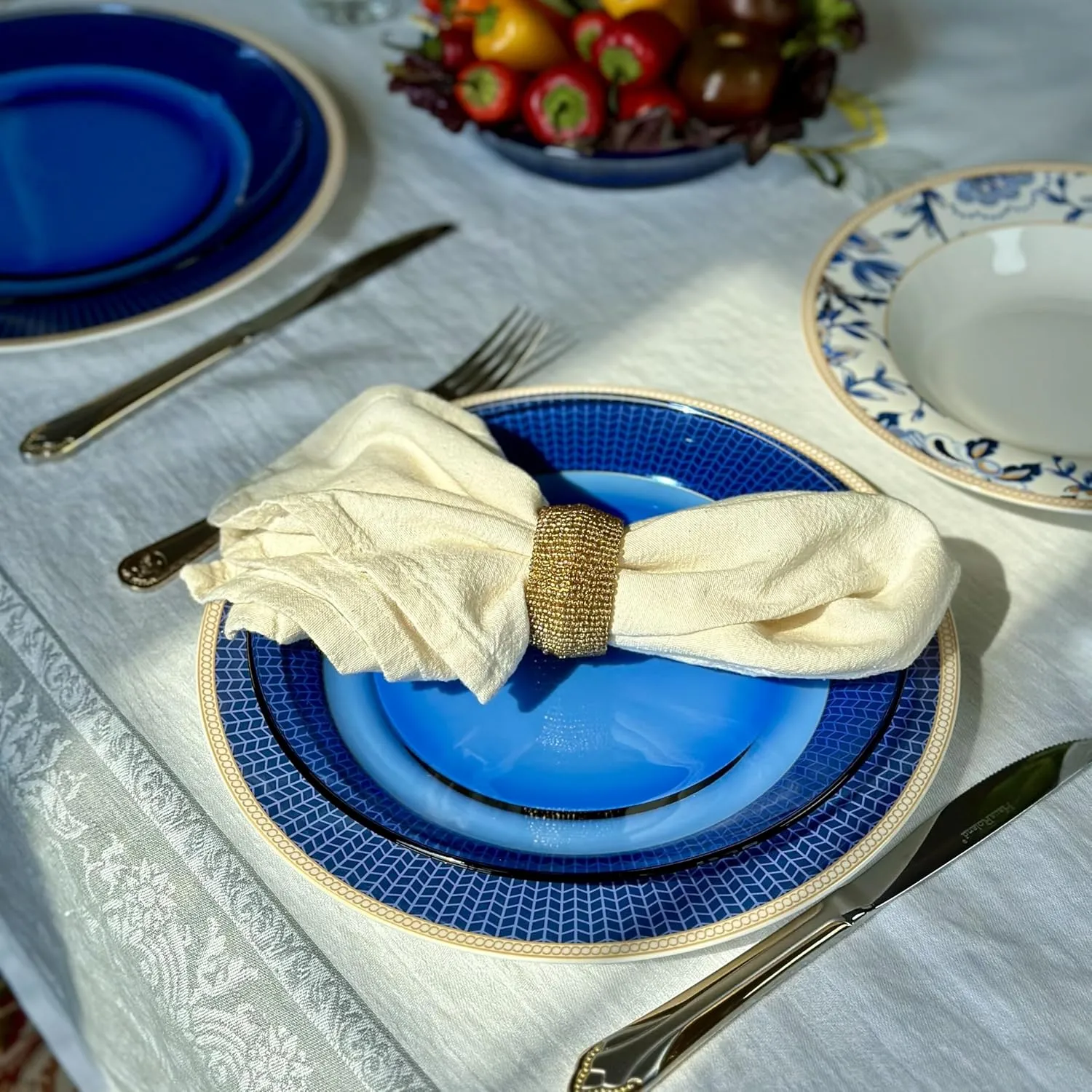 STPGoods 4 Pack Glass Dessert Plates - 9-Inch Blue Glass Eating Plates, Circular Glass Dinnerware for Salad, Cake, Appetizer, Round Serving Dishes for Kitchen, Microwave and Dishwasher Safe