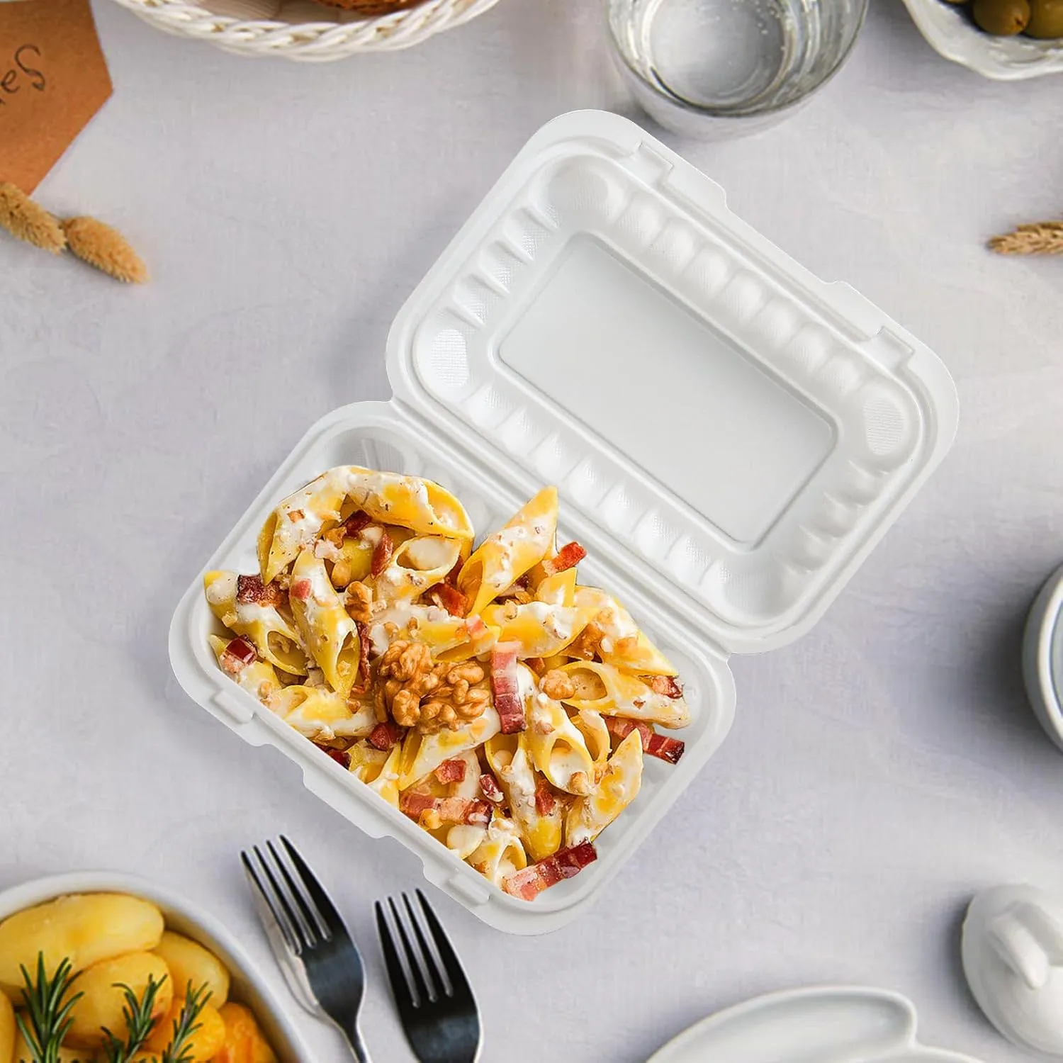 Take Out Food Containers, 27OZ Plastic Clamshell To Go Containers with Lids Reusable BPA Free 50 Pack Hinged Heavy-Duty MFPP White Disposable To Go Boxes for Meal Prep