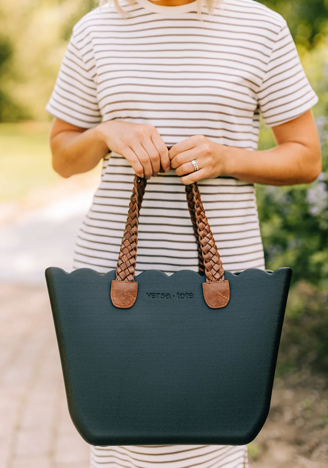 The 'Lena' Scalloped Tote