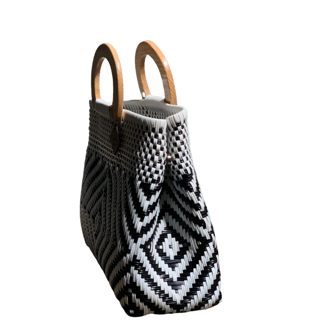 Wooden Handle Tote - B   W Frida